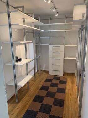 Begehbarer Kleiderschrank - 