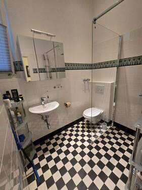 Bad 1 mit Regendusche EG - 