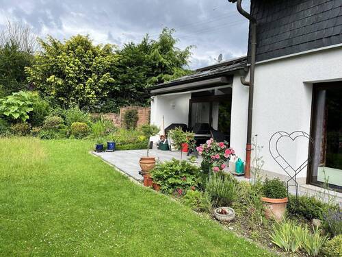 Außenansicht und Garten - 