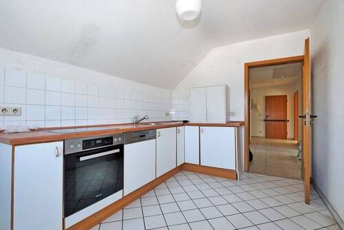 Hier haben Sie Platz für einen kleinen Esstisch - 