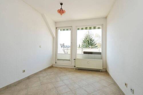 Kinderzimmer mit 2. Balkonzugang - 