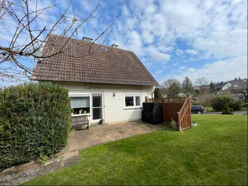 Außenansicht - 4 Zimmer Einfamilienhaus zum Kaufen in Habichtswald / Dörnberg