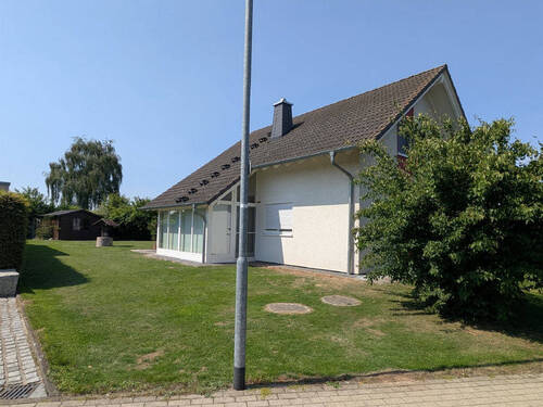 Seitenansicht - 4 Zimmer Einfamilienhaus in Korbach