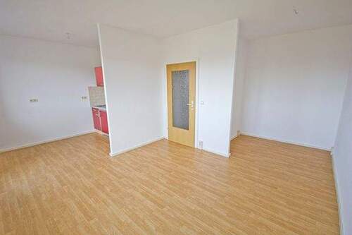 Wohn/Schlafbereich - 1 Zimmer Etagenwohnung in Halle (Saale)