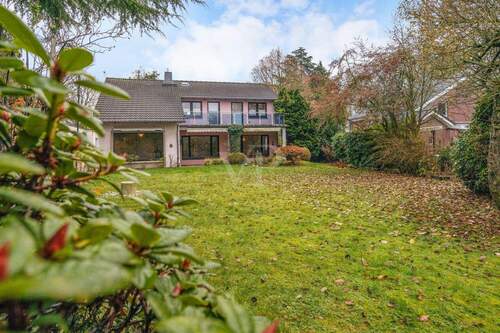 Garten und Haus von hinten - Einfamilienhaus mit 136,00 m&sup2; in Schortens zum Kaufen