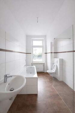 Bad 1 - Etagenwohnung mit 119,30 m&sup2; in Chemnitz zur Miete