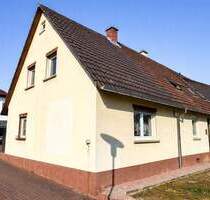 GLOBAL INVEST SINSHEIM | Schöne Doppelhaushälfte mit Schuppen und zwei Stellplätzen in Dühren - Sinsheim / Dühren