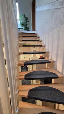 EG Treppe zum DG - 