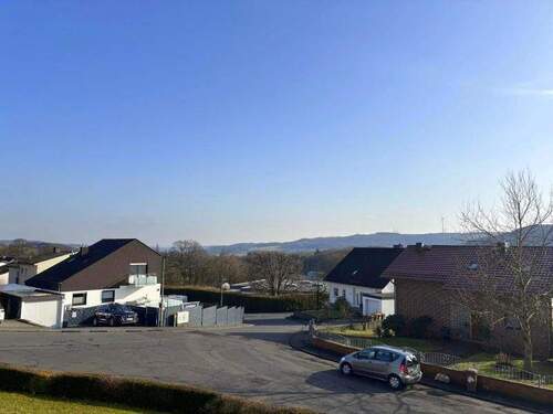 Blick vom Balkon - Einfamilienhaus mit 182,00 m&sup2; in Westerburg zum Kaufen