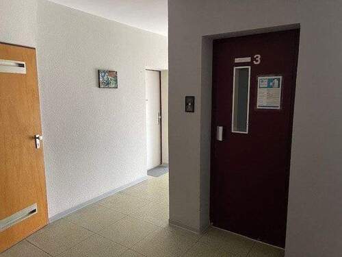 Treppenhaus - Etagenwohnung mit 63,30 m&sup2; in Hardheim zum Kaufen