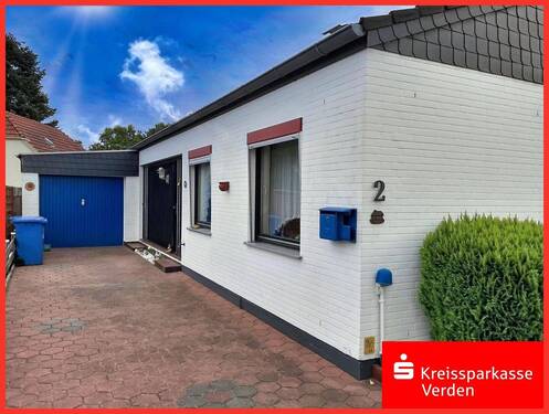 Einfahrt - ZURZEIT RESERVIERT: Charmanter Bungalow mit Garten!