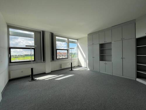 Büro - Büro mit 500,00 m&sup2; in Schkeuditz zur Miete