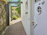 Hauseingang vom Gartenweg - 
