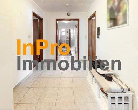 591 - powered by InPro Immobilien - +++ Trommelwirbel: günstige 3- Zimmer- Dachgeschosswohnung
