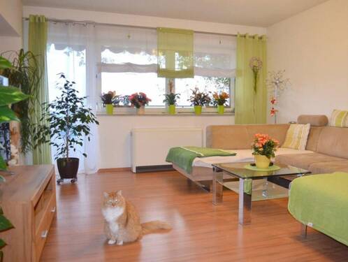 Wohnzimmer - 3 Zimmer Etagenwohnung in Erlangen