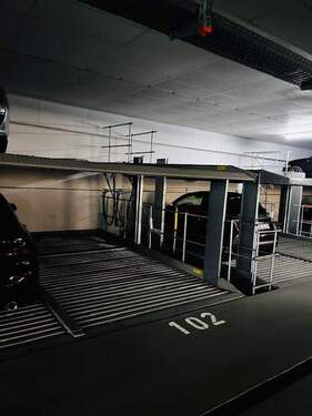 Duplexparkplatz - 