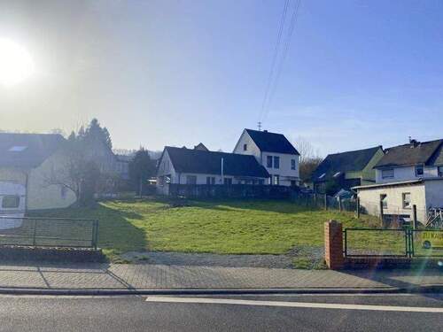 Frontansicht - Grundstück in Hergenroth