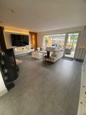 WZ mit Blick in den Garten - 