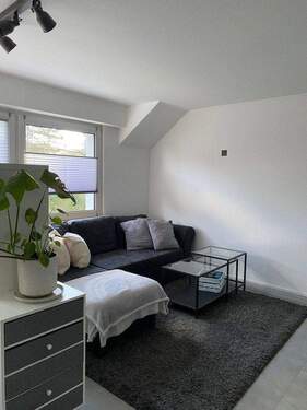 Zimmer OG links rechte Seite - 