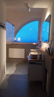 Großes Fenster Badezimmer OG - 