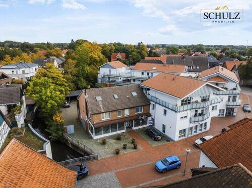 Ansicht vorne - **Vielseitiges Gewerbeanwesen mit Wohnmöglichkeiten - Ihre Investition in Quakenbrück**