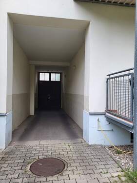 Hofdurchgang - 2 Zimmer Etagenwohnung zum Kaufen in Leipzig