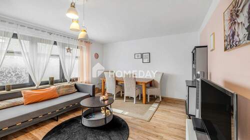 Wohnzimmer 1 - 2 Zimmer Etagenwohnung in Manching (EG rechts)