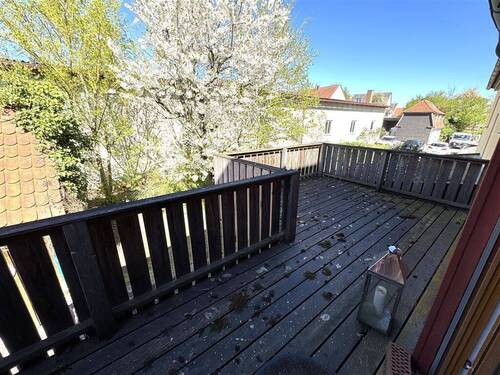 großer Balkon, begehbar vom WZ - 
