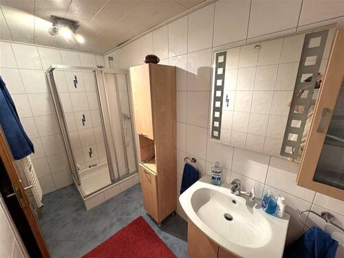 Bad mit Dusche im Altbau - 