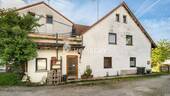 Außenansicht 2 - Charmantes Einfamilienhaus mit Dachterrasse & viel Potenzial zur individuellen Gestaltung