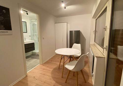 Bild 2 - 5 Zimmer Mehrfamilienhaus, Wohnhaus zur Miete in Riedstadt