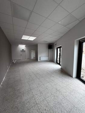 Ladenfläche (aktueller Zustand) - Gewerbeobjekt (Büro, Produktion, Verkauf) in Butjadingen zur Miete