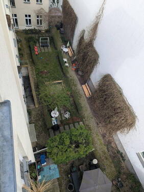 2. Hinterhof - 