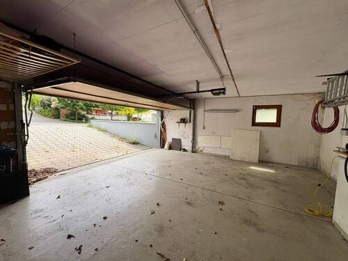 Garage - 