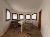 Wohn-/Esszimmer - 