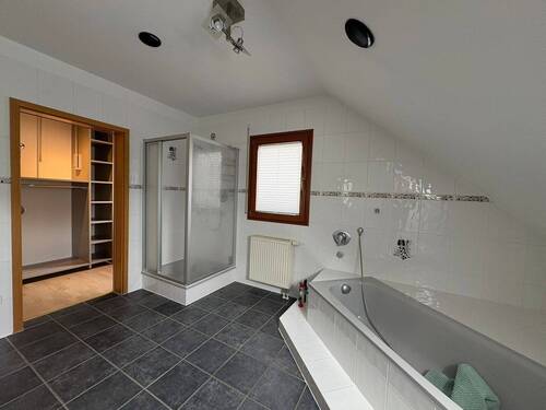 Badezimmer DG - 