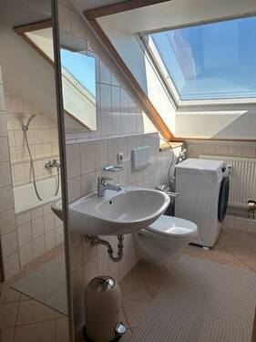 Blick in das Badezimmer - Kopie.jpg - 