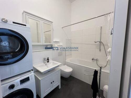 Badezimmer mit Badewanne - 