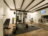 .. mit eigenen Gym ! - 