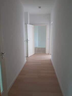 Flur - 2 Zimmer Etagenwohnung zur Miete in Chemnitz