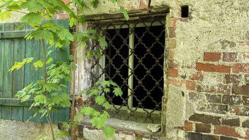 Fensterimpression - Einfamilienhaus mit 398,70 m&sup2; in Krauschwitz zum Kaufen