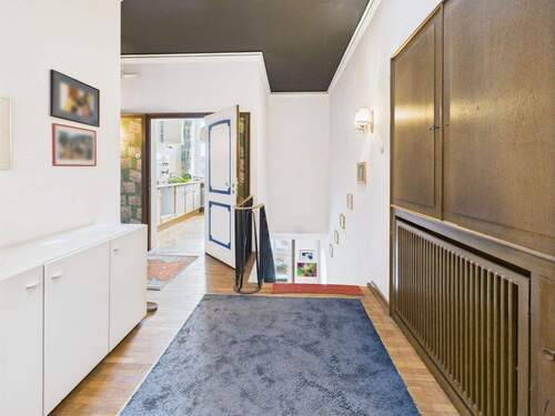 Flur OG (Haupthaus) - 