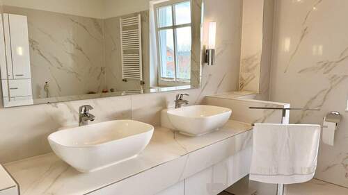 Doppelwaschbecken im OG - 