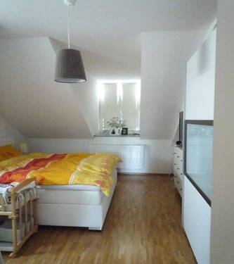 Schlafzimmer - Etagenwohnung mit 72,00 m&sup2; in München zur Miete