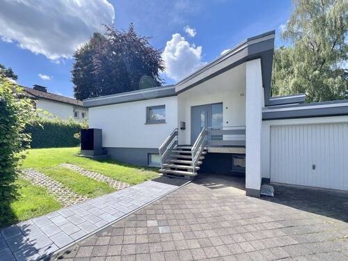 Außenansicht Bungalow - 4 Zimmer Bungalow zur Miete in Detmold