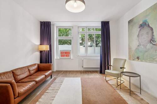 Wohnbereich - 2 Zimmer Etagenwohnung in Berlin