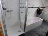 0602 Bad mit Wanne und Dusche.jpg - 