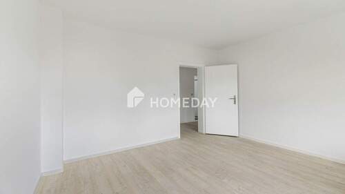 Wohnzimmer 2 - 3 Zimmer Etagenwohnung zum Kaufen in Salzgitter