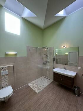 Badezimmer II im Dachgeschoss - 