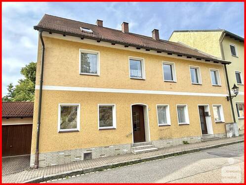 Außenansicht - vielseitig nutzbares Stadthaus im Herzen von Pleystein